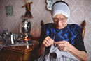 Urk Knitting woman 1984